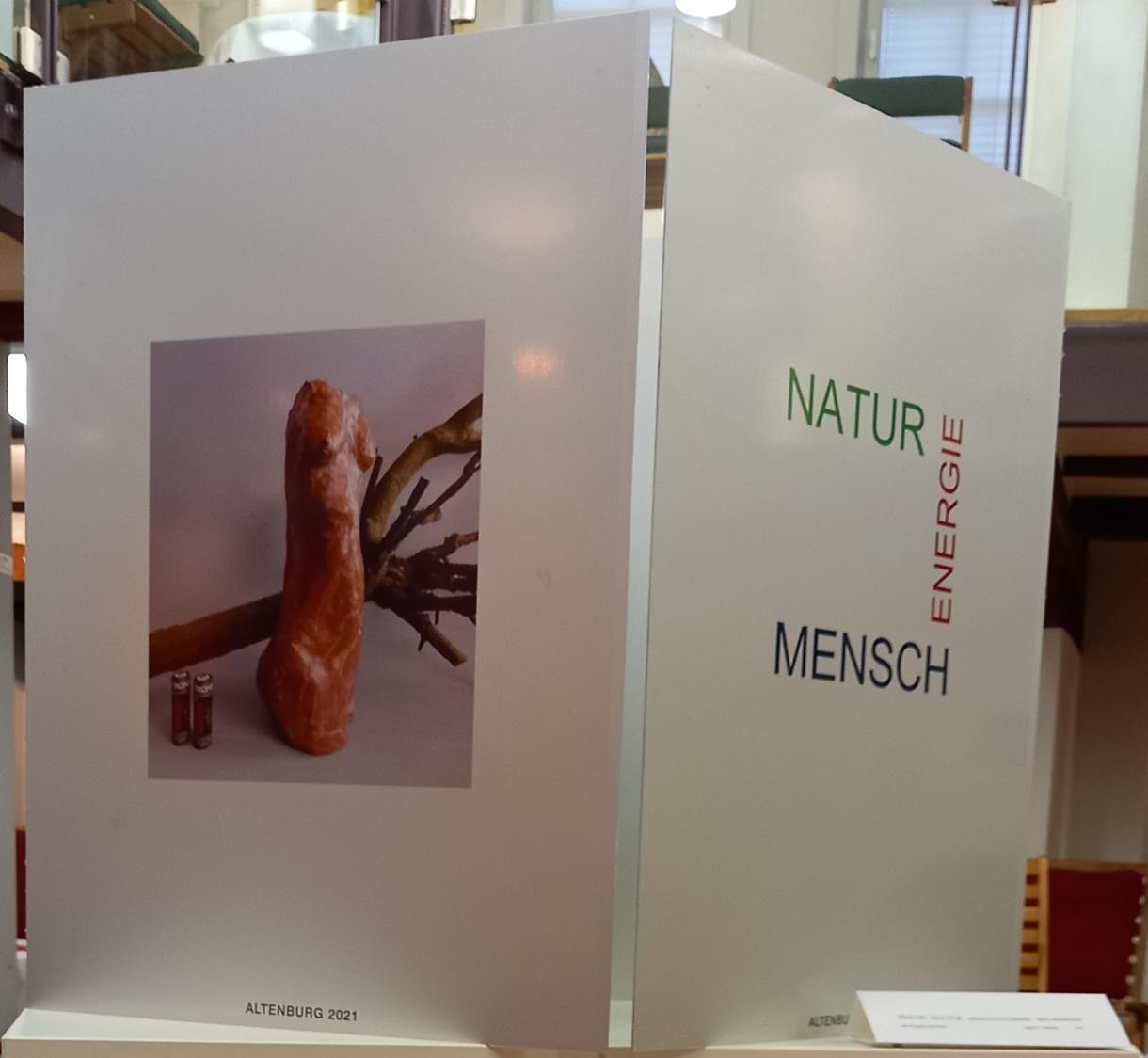 Prophet Ausstellung 1 beschnitten